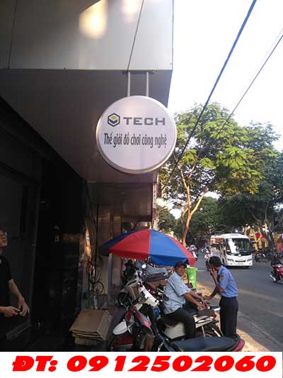 Hộp đèn hút nổi mica hóc môn